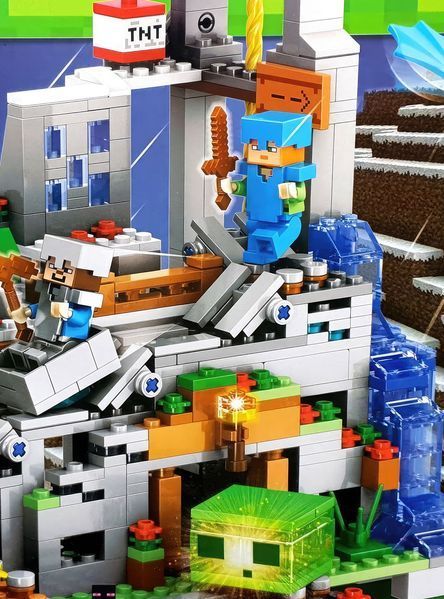 Конструктор Lego minecraft Пещера 587 деталей My World Лего майнкрафт набор май ворлд LG-SJ82003 фото