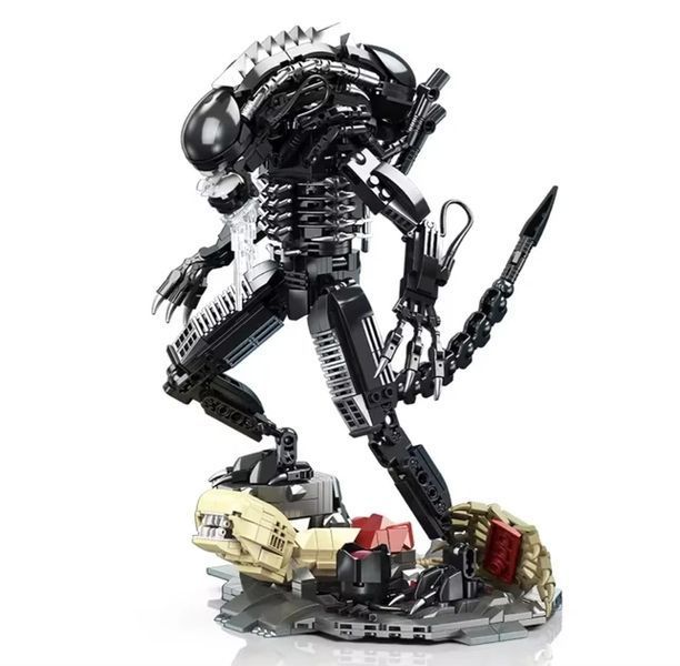 Конструктор блочный JIE STAR Xenomph Чужой 882 детали на подставке набор от 6 лет КО- 25 фото