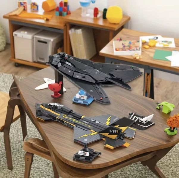 Конструктор блочный F-117A Nighthawk 1375 деталей истребитель модель с подставкой детский набор от 6 лет КО- 31 фото