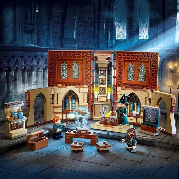 Конструктор Harry Potter У Гоґвортсі Урок трансфігурації 241 деталь навчальний магічний набір для дітей та фанатів Гаррі Поттер КО-90 фото